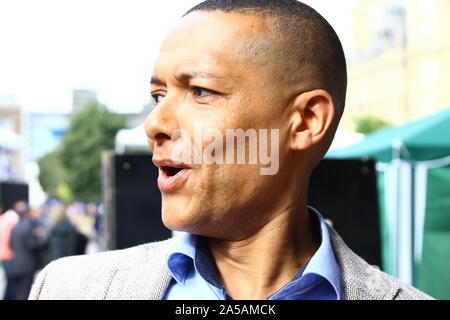 Clive Lewis Abgeordneter für den Wahlkreis Norwich South am College Green, Westminster, London, Großbritannien. Britische Politiker. Arbeitspartei MPS. Politik. Russell Moore Portfolioseite. Stockfoto