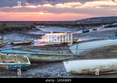 Dawn und Sonnenaufgang auf morston Creek, North Norfolk Coast UK Stockfoto