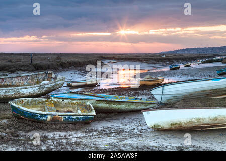 Dawn und Sonnenaufgang auf morston Creek, North Norfolk Coast UK Stockfoto