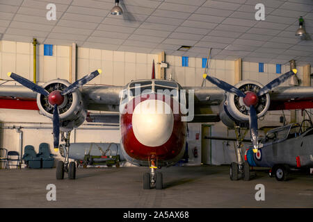 Percival Sea Prince, T.1, G-BRFC, bei Schwellenwert. Aero Tag/Nightshoot in South Wales Aviation Museum Stockfoto