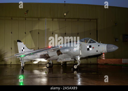 RN Sea Harrier FA.2 ZA 195 an Schwelle. Aero Tag/Nightshoot in South Wales Aviation Museum Stockfoto