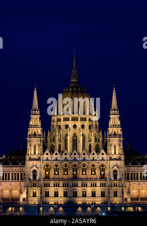 Parlament Gebäude bei Nacht, Budapest, Ungarn Stockfoto