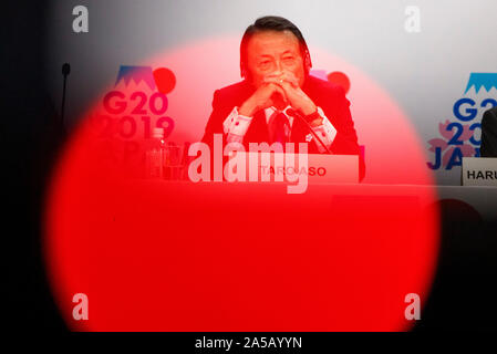 Washington, USA. Okt, 2019 18. Japanische Finanzminister Taro Aso besucht eine Nachrichten Konferenz an den jährlichen Sitzungen des Internationalen Währungsfonds und der Weltbank in Washington, DC, USA, Okt. 18, 2019. Credit: Ting Shen/Xinhua/Alamy leben Nachrichten Stockfoto
