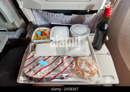 Airline Food auf dem Fach Stockfoto