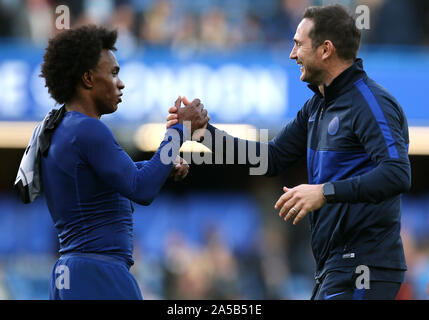 Chelsea Frank Lampard (rechts) und William feiert nach dem letzten Spiel in der Premier League an der Stamford Bridge, London pfiff. Stockfoto