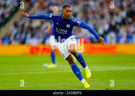 Leicester, Großbritannien. Okt, 2019 19. 19. Oktober 2019; King Power Stadion, Leicester, Midlands, England; Englische Premier League Fußball, Leicester City gegen Burnley; Youri Tielemans von Leicester City - Streng redaktionelle Verwendung. Keine Verwendung mit nicht autorisierten Audio-, Video-, Daten-, Spielpläne, Verein/liga Logos oder "live" Dienstleistungen. On-line-in-Match mit 120 Bildern beschränkt, kein Video-Emulation. Keine Verwendung in Wetten, Spiele oder einzelne Verein/Liga/player Publikationen Quelle: Aktion Plus Sport Bilder/Alamy leben Nachrichten Stockfoto