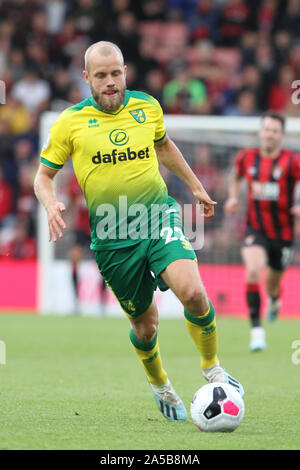 Bournemouth, UK. Okt, 2019 19. Teemu Pukki von Norwich City läuft mit dem Ball während der Premier League Match zwischen Bournemouth und Norwich City an Goldsands Stadion am 19. Oktober 2019 in Bournemouth, England. (Foto von Mick Kearns/phcimages.com) Credit: PHC Images/Alamy leben Nachrichten Stockfoto