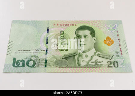 Nahaufnahme von 20 Baht banknote Textur auf weißem Hintergrund. Stockfoto