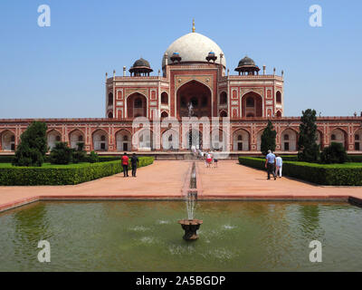 Grabmal des Humayun in Delhi, Indien. Ein Mughal Periode in den 1560er Jahren von Kaiser Akbar errichtete Stockfoto