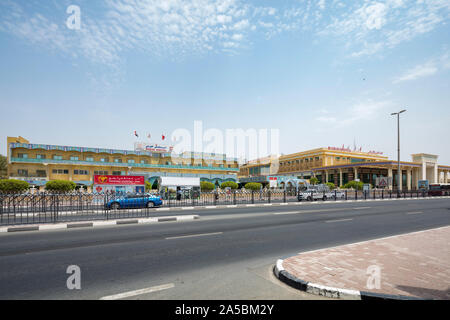 Die Iranische Krankenhaus in Dubai befindet sich auf der Al Wasl Straße in Jumeirah, Dubai, Vereinigte Arabische Emirate entfernt Stockfoto