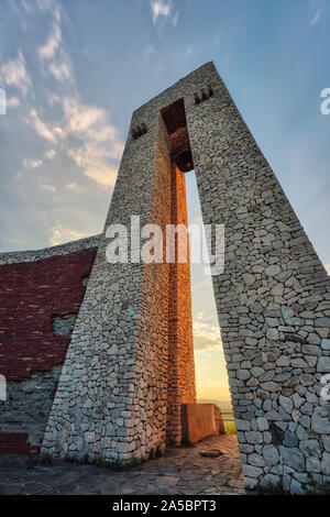 Drei Generationen Denkmal im Zentrum von Bulgarien, im Mai 2. Stockfoto