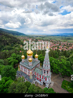 Shipka Gedächtniskirche in zentralen Bulgarien, im Mai 2019 getroffen Stockfoto