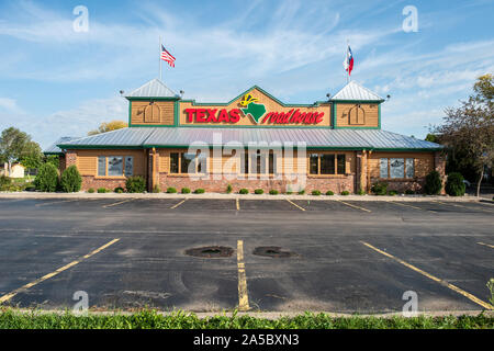 Appleton, WI - 24. September 2019: Texas Roadhouse steak house bei Sonnenaufgang, tolles Steak und andere Speisen serviert. Stockfoto