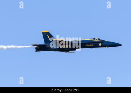 Blue Angels Capt Eric Doyle Piloten die Leitung Blue Angels Flugzeuge während der 2019 San Francisco Fleet Week Stockfoto