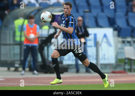 Rom, Italien. Okt, 2019 19. Rom, Italien, 19. Oktober 2019: HANS HATEBOER (ATALANTA), die in Aktion während der italienischen Serie A Fußballspiel zwischen SS Lazio und Atalanta, im Olympiastadion in Rom am 19. Oktober 2019. Credit: Unabhängige Fotoagentur/Alamy leben Nachrichten Stockfoto