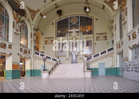 Innenraum der Bahnhof Vitebsky Bahnhof in St. Petersburg, Russland Stockfoto