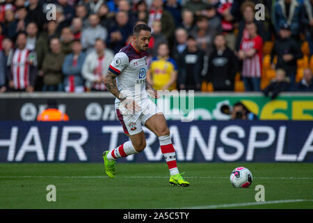 Wolverhampton, Großbritannien. 19. Okt 2019. Danny Ings von Southampton während der Premier League Match zwischen Wolverhampton Wanderers und Southampton an Molineux, Wolverhampton am Samstag, den 19. Oktober 2019. (Credit: Alan Hayward | MI Nachrichten) das Fotografieren dürfen nur für Zeitung und/oder Zeitschrift redaktionelle Zwecke verwendet werden, eine Lizenz für die gewerbliche Nutzung Kreditkarte erforderlich: MI Nachrichten & Sport/Alamy leben Nachrichten Stockfoto