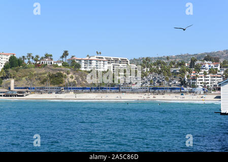 SAN Clemente, Kalifornien - 18 Okt 2019: Die Pacific Surfliner, 350 Meile Personenzug im Dienst der Gemeinschaften zwischen San Diego und San Luis Obisp Stockfoto