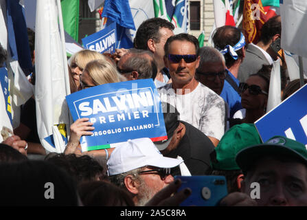 Rom, Italien. Okt, 2019 20. Rom, 'italienische Stolz' League Demonstration gegen die Conte abgebildeten Regierung: Credit: Unabhängige Fotoagentur/Alamy leben Nachrichten Stockfoto