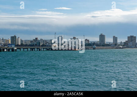 Blick auf die Bucht von Puerto Madryn, Chubut, Patagona, Argentinien Stockfoto