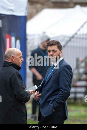 Stephen Crabb MP Konservative, auf Presse Bereich auf College Green, außerhalb des Parlaments, für Brexit Abstimmung Interviews. Stockfoto