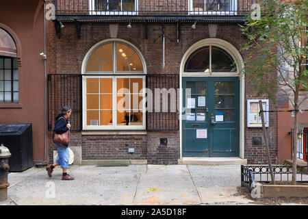 Greenwich Haus Keramik, 16 Jones Street, New York, NY. aussen Storefront eines Arts School in der Nähe von Greenwich Village in Manhattan. Stockfoto