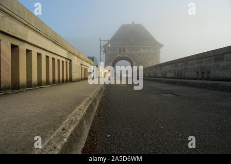 Staumauer am Deutschen See namens Edersee Stockfoto