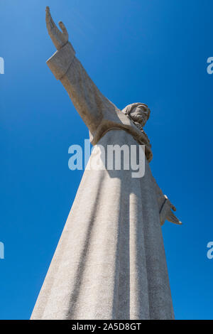 Heiligtum von Christus, dem König, aka Cristo Rei Statue mit Blick auf Lissabon, in Almada, Portugal Stockfoto