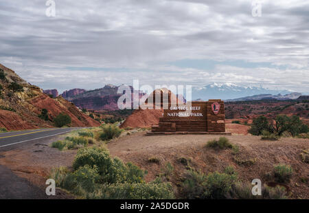 Eingangsschild des Capitol Reef National Park, Utah Stockfoto