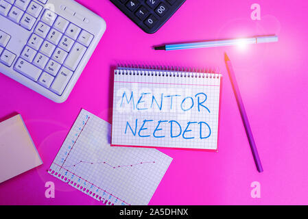 Wort schreiben Text Mentor benötigt. Business Foto zur Schau stellen wollte Hilfe für mehr erfahren oder mehr Kenntnisse demonstriert Schreibbedarf und Stockfoto