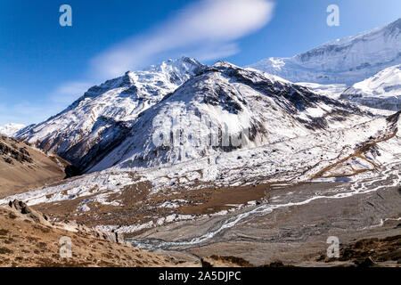 Berge in der Nähe von Tilicho See in Himalaya, Nepal, Annapurna Conservation Area Stockfoto