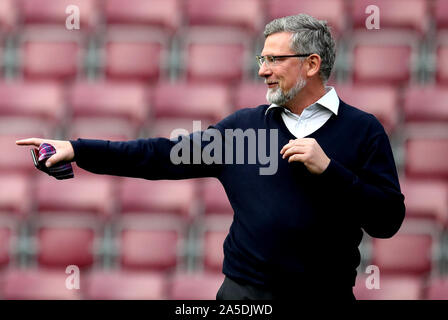 Herz von Midlothian Manager Craig Levein vor Beginn der Ladbrokes Scottish Premier League Spiel im tynecastle Park, Edinburgh. Stockfoto