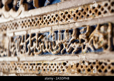 Islamische Kunst arabische Text in der Wand. Stockfoto