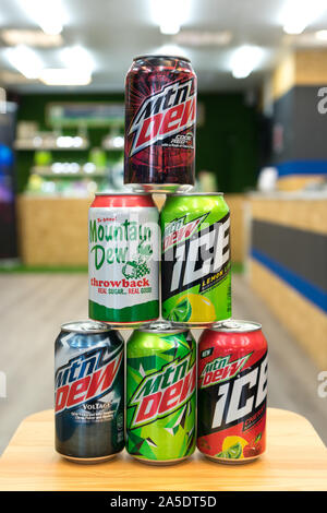 Mountain Dew auf der Anzeige innerhalb eines schottischen Shop Stockfoto