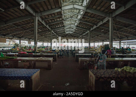 (191020) - SALOMONEN, Oktober 20, 2019 (Xinhua) - Foto am Okt. 13, 2019 zeigt die zentralen Markt in Honiara Honiara, Solomon Inseln genommen. (Foto von Zhu Hongye/Xinhua) Stockfoto