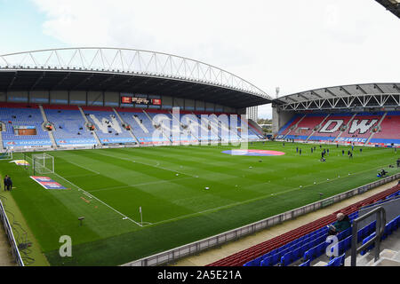 Wigan, Großbritannien. Okt, 2019 20. Allgemeine Ansicht der DW Stadium, die Heimat von Wigan Athletic während der Sky Bet Championship Match zwischen Wigan Athletic und Nottingham Forest bei der DW Stadium, Wigan am Sonntag, den 20. Oktober 2019. (Credit: Jon Hobley | MI Nachrichten) das Fotografieren dürfen nur für Zeitung und/oder Zeitschrift redaktionelle Zwecke verwendet werden, eine Lizenz für die gewerbliche Nutzung Kreditkarte erforderlich: MI Nachrichten & Sport/Alamy leben Nachrichten Stockfoto