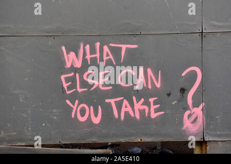 Anti-government grafitti als Teil von Protesten gegen die Regierung, Downtown, Beirut, Libanon. 19. Oktober 2019. Stockfoto