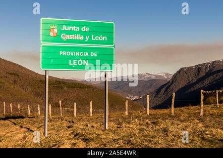 Degana - Villablino, Spanien. Der Puerto de Cerredo, einem Pass in 1359 m an der Grenze zu Kastilien und Leon und dem Fürstentum Asturien Stockfoto