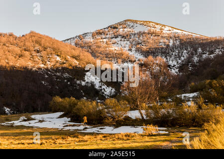 Degana - Villablino, Spanien. Der Puerto de Cerredo, einem Pass in 1359 m an der Grenze zu Kastilien und Leon und dem Fürstentum Asturien Stockfoto