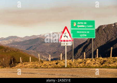 Degana - Villablino, Spanien. Der Puerto de Cerredo, einem Pass in 1359 m an der Grenze zu Kastilien und Leon und dem Fürstentum Asturien Stockfoto