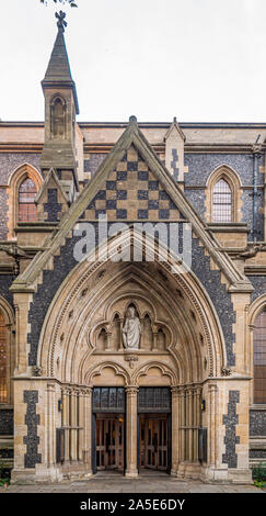 Southwark Cathedral (die Kathedrale und die Stiftskirche St. Retter und St Mary Overie), Southwark, London, UK. Stockfoto