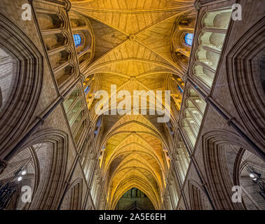 Innenraum der Southwark Cathedral (die Kathedrale und die Stiftskirche St. Retter und St Mary Overie), Southwark, London, UK. Stockfoto