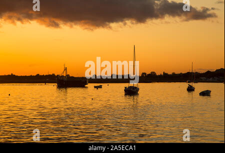 Schönen goldenen Sonnenuntergang am Badeort, Leigh-on-Sea, Essex, England Stockfoto