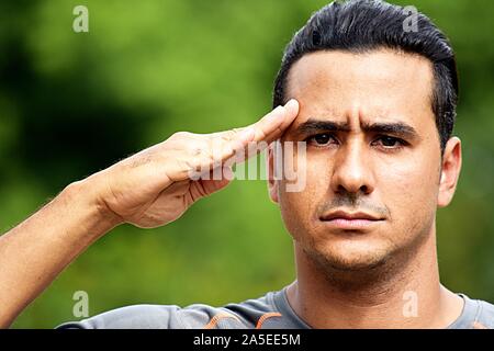 Zivile nach spanischer Mann Salutierte Stockfoto