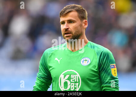 Wigan, Großbritannien. Okt, 2019 20. David Marshall (1) von Wigan Athletic während der Sky Bet Championship Match zwischen Wigan Athletic und Nottingham Forest bei der DW Stadium, Wigan am Sonntag, den 20. Oktober 2019. (Credit: Jon Hobley | MI Nachrichten) das Fotografieren dürfen nur für Zeitung und/oder Zeitschrift redaktionelle Zwecke verwendet werden, eine Lizenz für die gewerbliche Nutzung Kreditkarte erforderlich: MI Nachrichten & Sport/Alamy leben Nachrichten Stockfoto