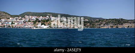 Samos ist eine kleine Stadt und Gemeinde auf der Insel Samos, Nördliche Ägäis, Griechenland. Früher als Tigani, die Stadt in 19 umbenannt wurde bekannt Stockfoto