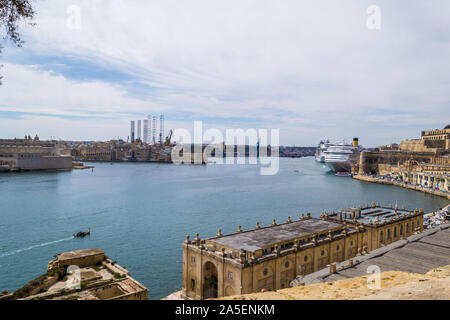 Valletta ist eine wunderschöne historische Stadt und andere bezaubernde Orte auf der Insel Malta. Stockfoto