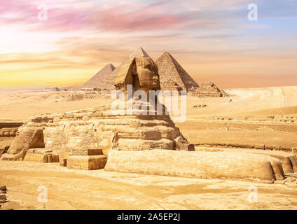Wunderschöne Sphinx vor den Pyramiden von Gizeh, Ägypten Stockfoto
