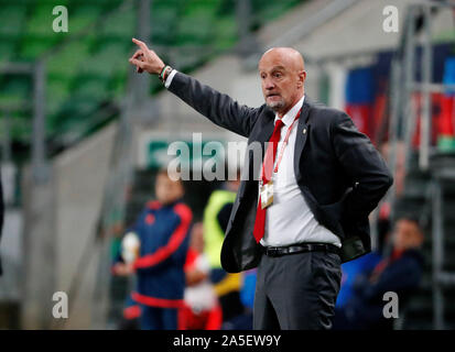 BUDAPEST, Ungarn - Oktober 13, 2019: Head Coach Marco Rossi reagiert während der Ungarn v Aserbaidschan UEFA Euro Bestimmung an Groupama Arena. Stockfoto