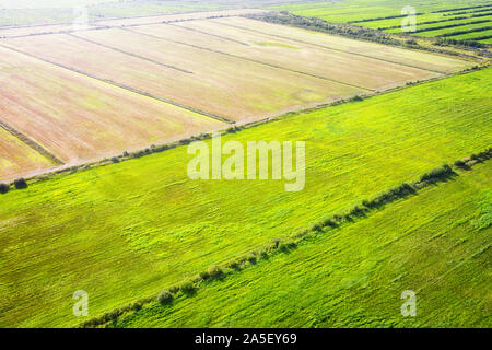 Landschaft mit landwirtschaftlichen Feldern. Luftaufnahme Stockfoto